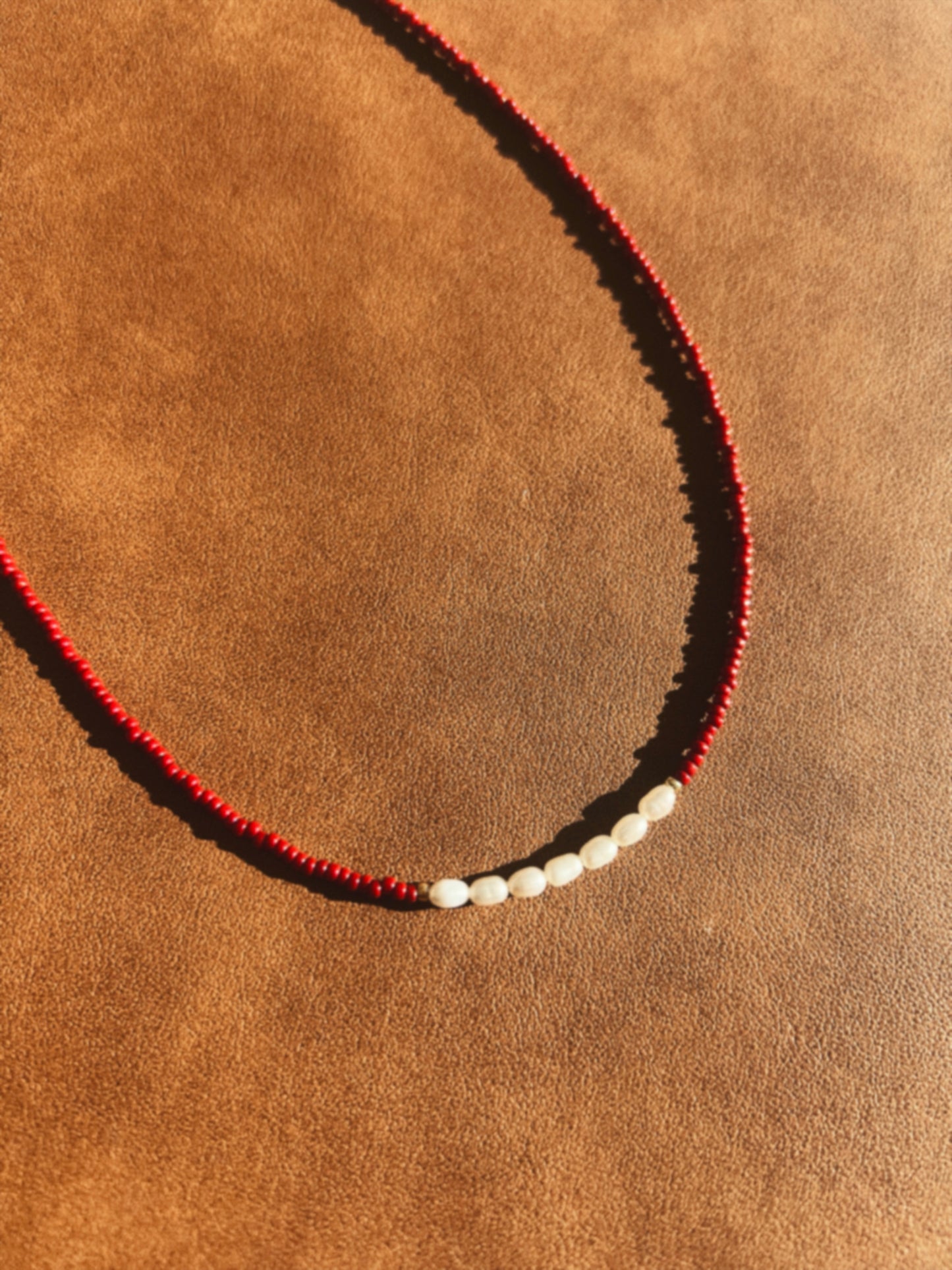 Petite Pearl Choker - Garnet